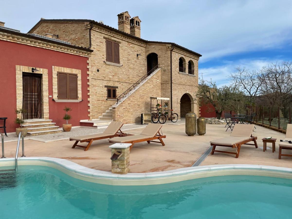 Bed and Breakfast Dimora Rosso Piceno Оффіда Екстер'єр фото